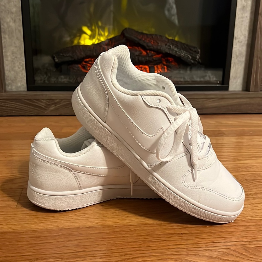 Nike Women’s Court Vision Low